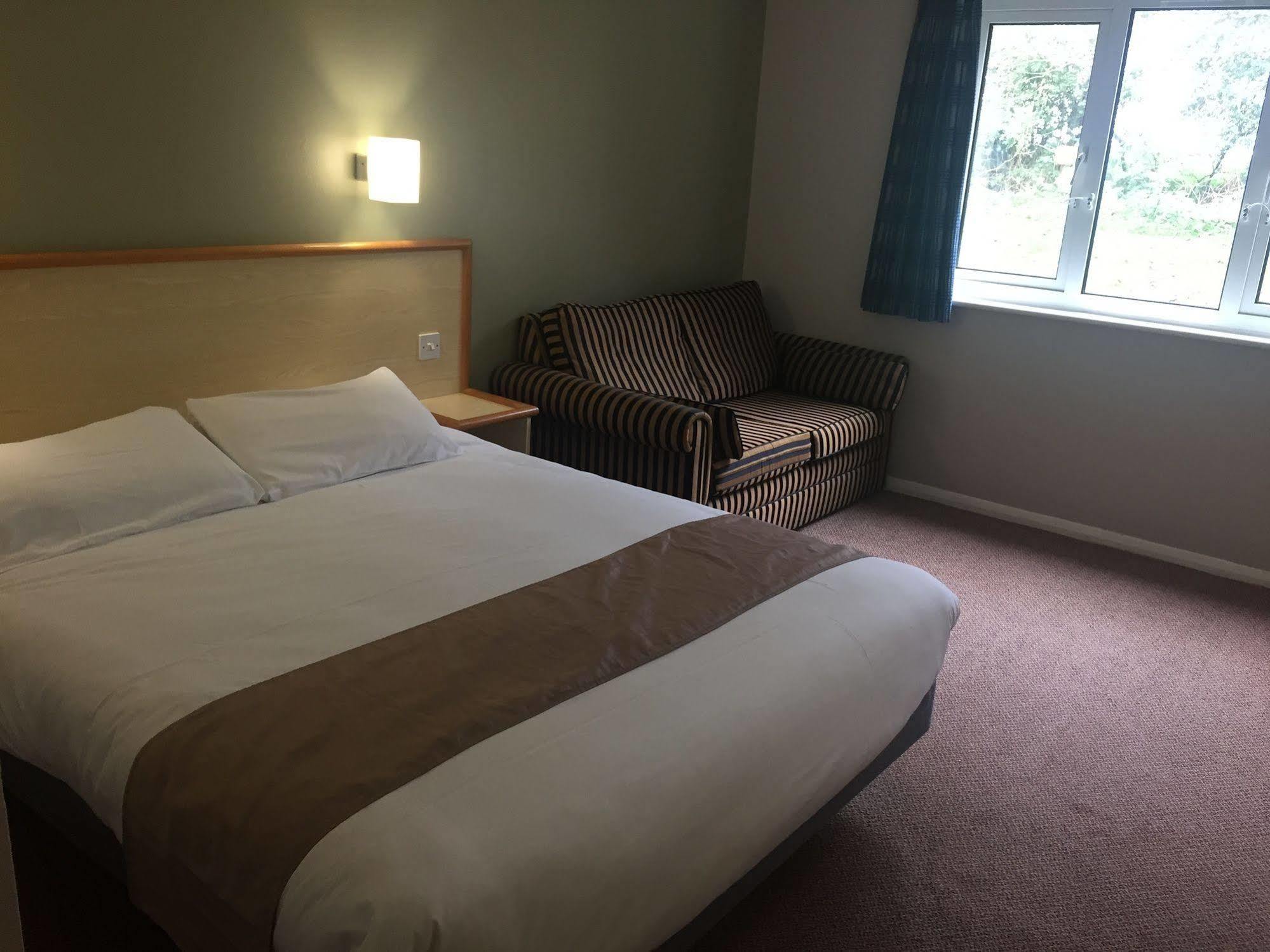 Redwings Lodge Rutland Ъпингам Екстериор снимка